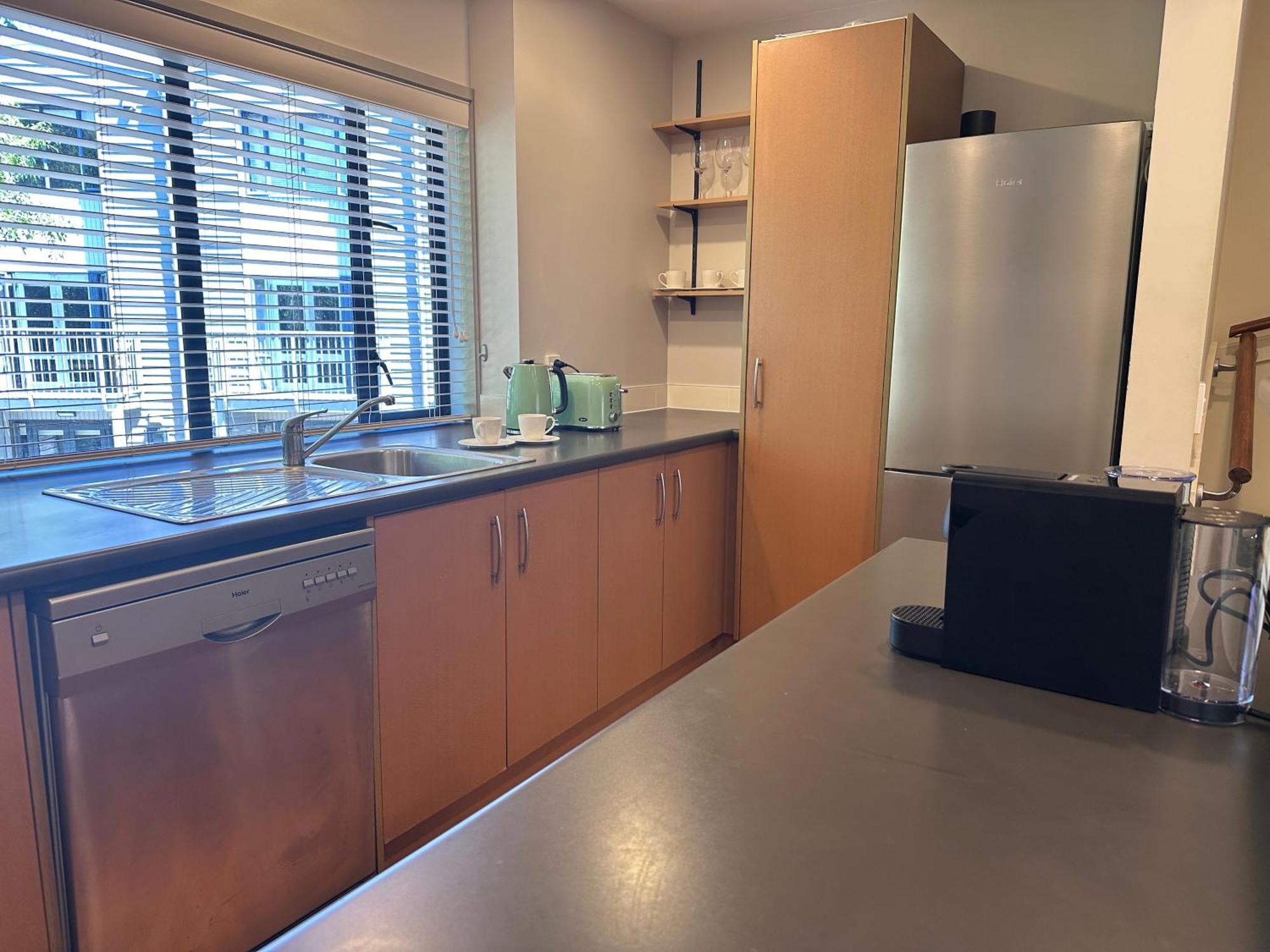 3 Bdr 2bathroom--akl Cbd *